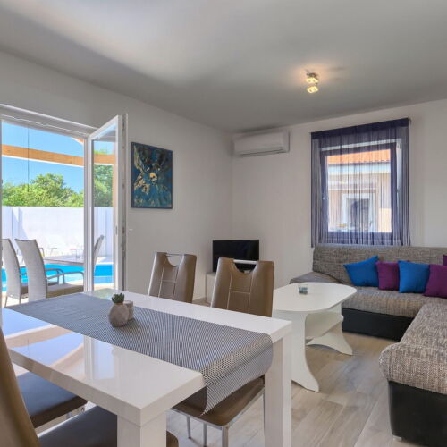 Summer House for 8 Persons