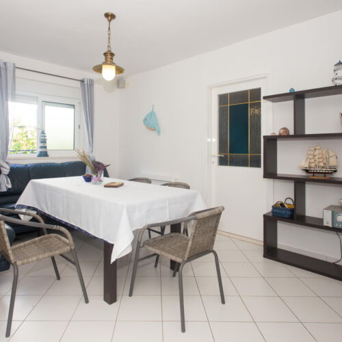 Summer House for 8 Persons