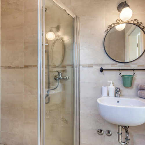 Casă de vară pentru 8 pers. (se inchirieaza doar integral)