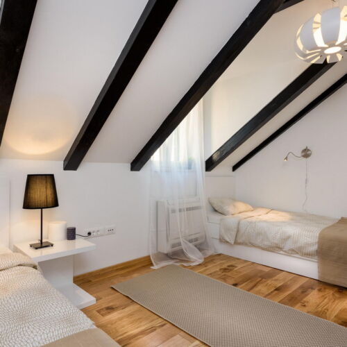 Casă de vară pentru 12 pers. (se inchirieaza doar integral)