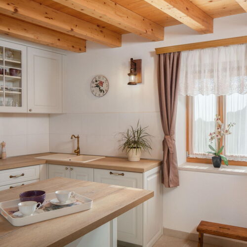 Casă de vară pentru 8 pers. (se inchirieaza doar integral)