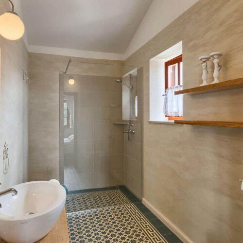 Casă de vară pentru 8 pers. (se inchirieaza doar integral)