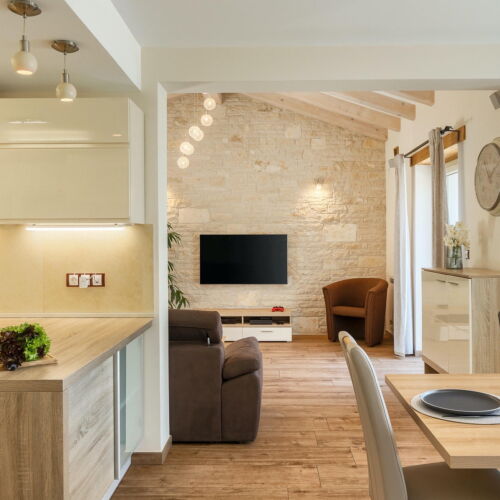 Casă de vară pentru 8 pers. (se inchirieaza doar integral)