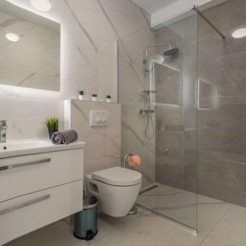 Casă de vară pentru 8 pers. (se inchirieaza doar integral)