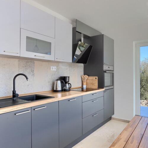 Casă de vară pentru 8 pers. (se inchirieaza doar integral)