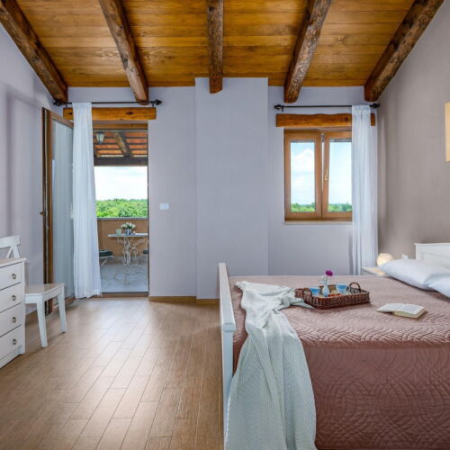 Casă de vară pentru 8 pers. (se inchirieaza doar integral)