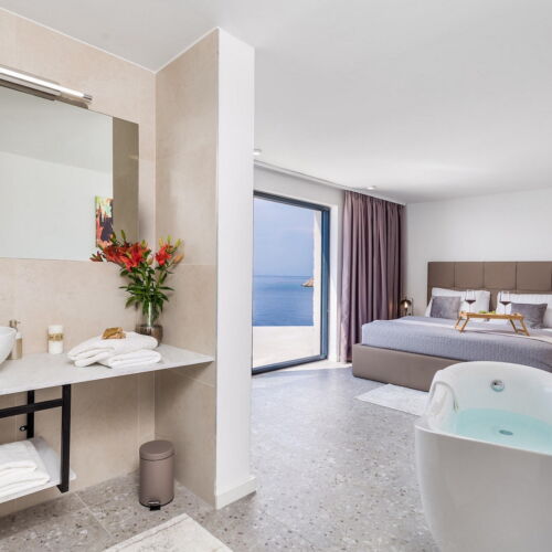 Casă de vară pentru 10 pers. (se inchirieaza doar integral)