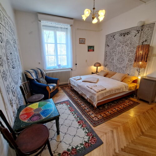 Camera dubla classic cu vedere spre pădure (se poate solicita pat suplimentar)