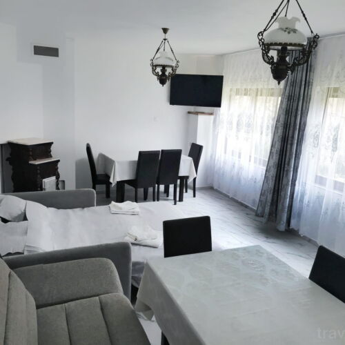 Casă de vacanță pentru 6 pers. (se inchirieaza doar integral)