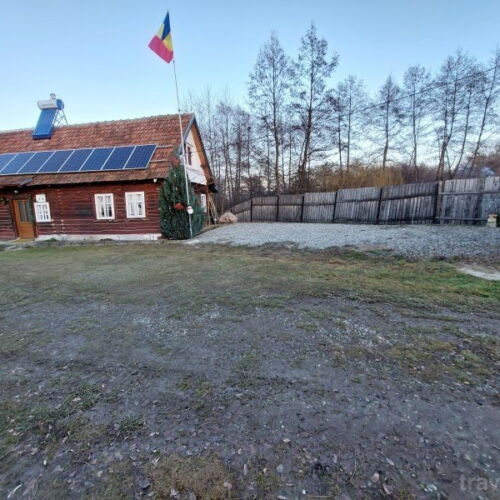 Cabană pentru 9 pers. (se inchirieaza doar integral)