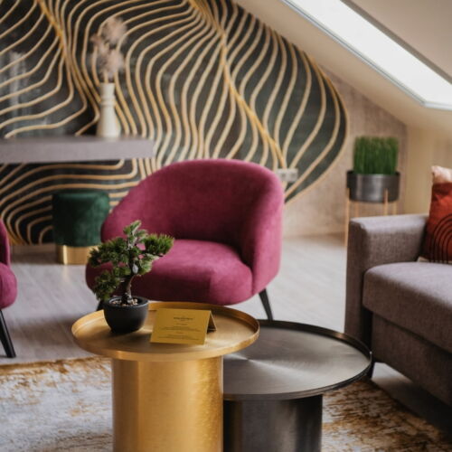 Suita executive la mansardă cu 2 camere pentru 4 pers.