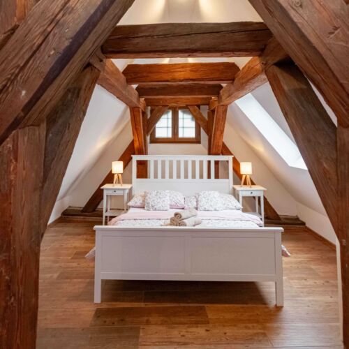 Pokoj se sprchou s vlastní kuchyňkou pro 4 os.