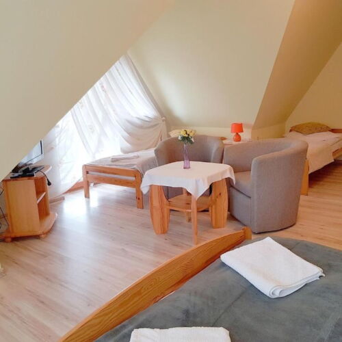 Pokoj s manželskou postelí