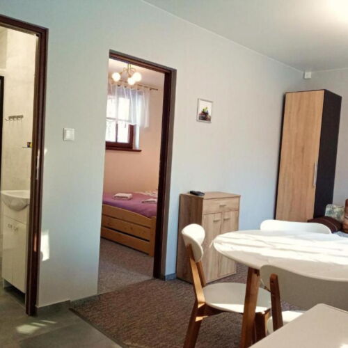 Apartament 3-osobowy na piętrze z widokiem na ogród z 2 pomieszczeniami sypialnianymi