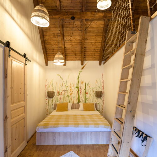 Pokoj pro 2 os. na poschodí  (s možností přistýlky)