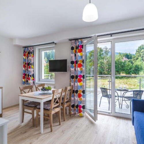 Apartament 4-osobowy z 2 pomieszczeniami sypialnianymi