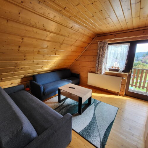 Mountain View Upstairs 6 Person Room