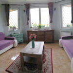 Ground Floor Whole House 4-Room Apartment for 8 Persons (extra beds available)