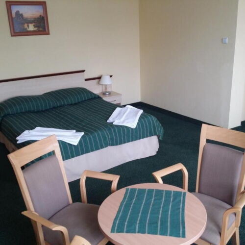 Apartament la etaj cu 1 camera pentru 2 pers.