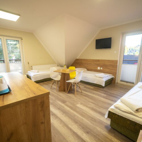 Camera pentru 5 pers.