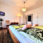 Emeleti erkélyes 2 fős apartman 1 hálótérrel