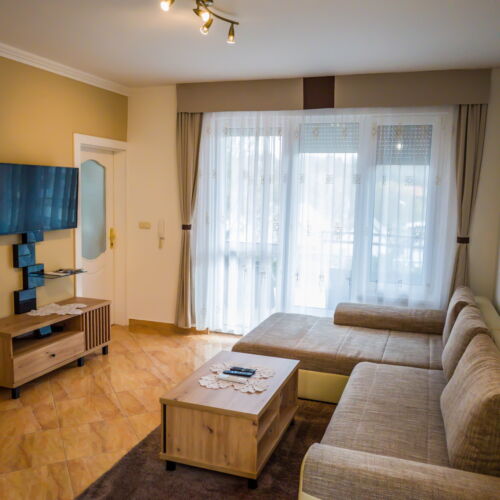 Apartament 4-osobowy na parterze z 2 pomieszczeniami sypialnianymi