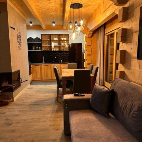 Casa de vacanță pentru 8 pers. (se inchirieaza doar integral)