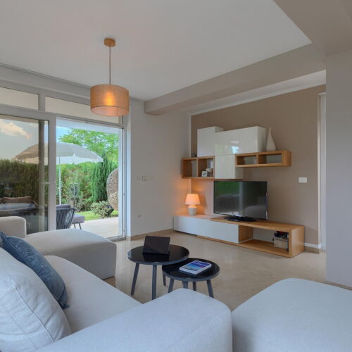 Casă de vară pentru 10 pers. (se inchirieaza doar integral)