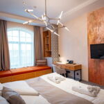 Rezydencja pokój 2-osobowy Junior Romantyczny z 1 pomieszczeniem sypialnianym (możliwa dostawka)