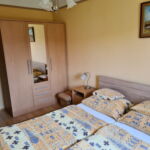 Upstairs 3-Room Apartment for 5 Persons