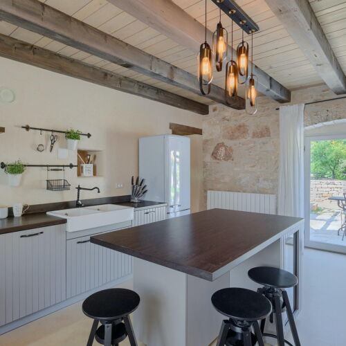 Casă de vară pentru 8 pers. (se inchirieaza doar integral)