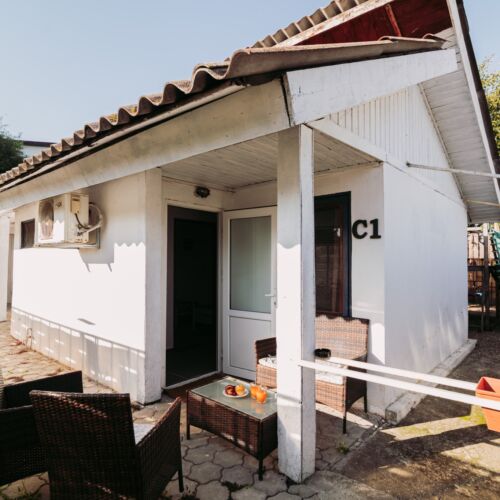 Suita la parter cu 2 camere pentru 4 pers.