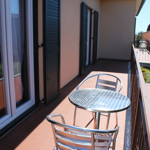 Apartament la etaj cu vedere spre grădină cu 2 camere pentru 4 pers.