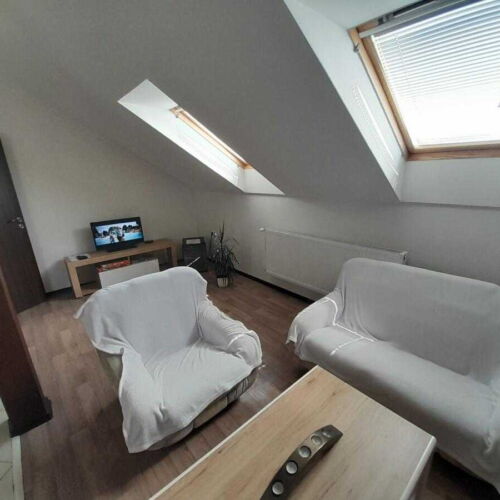 Apartament cu chicinetă proprie cu vedere spre cetate cu 2 camere pentru 4 pers.