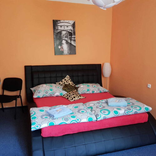 Deluxe Apartman se sprchou pro 6 os.