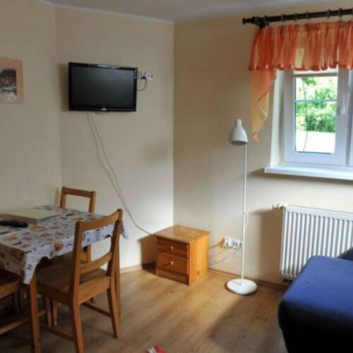 Pokój 3-osobowy Ze wspólną kuchnią z widokiem na ogród