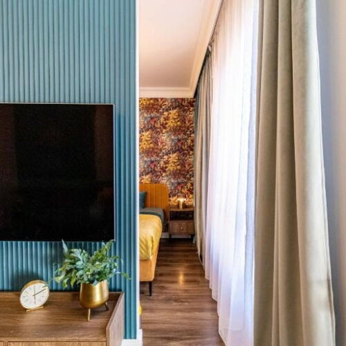 Apartament 4-osobowy na piętrze z widokiem na dziedziniec z 2 pomieszczeniami sypialnianymi