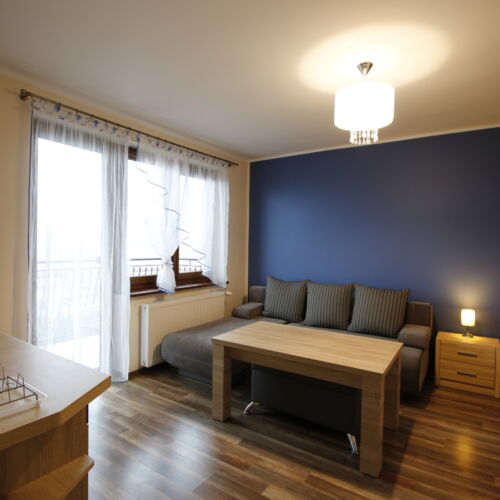 Apartman pro 4 os. se 2 ložnicemi s výhledem na hory na poschodí