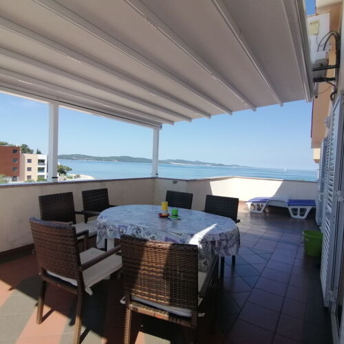 Pogled na more Sa terasom apartman za 6 osoba(e) sa 3 spavaće(om) sobe(om)