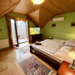 Upstairs 1-Room Apartment for 2 Persons ensuite