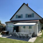 Whole House Summer House for 11 Persons with Garden (extra bed available)