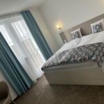 Queen 1-Room Suite for 2 Persons