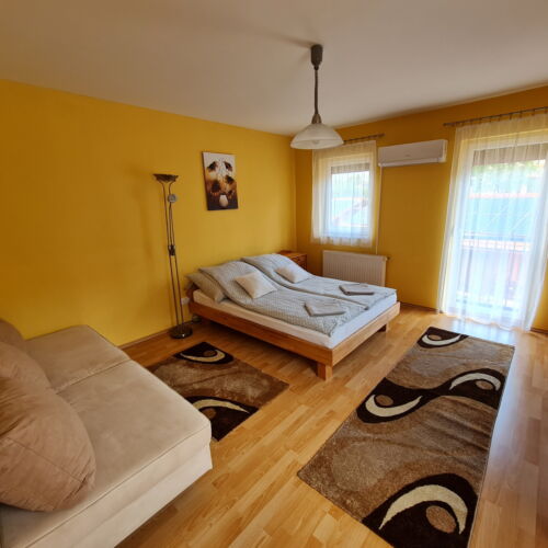 Emeleti légkondicionált 3 fős apartman 1 hálótérrel