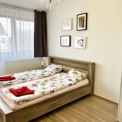 Standard Doppelzimmer im Dachgeschoss (Zusatzbett möglich)