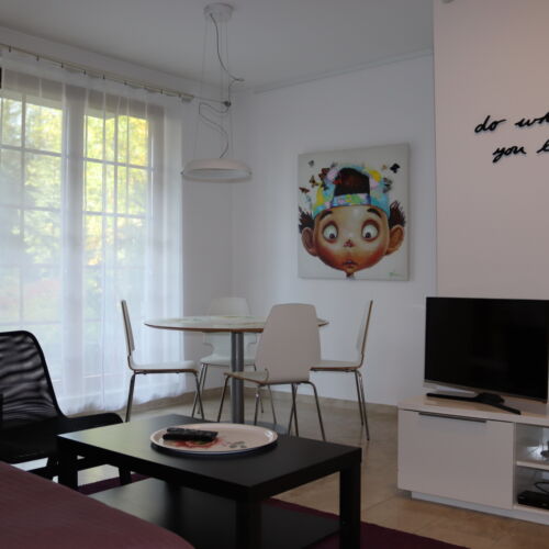 Apartament 4-osobowy w suterenie Komfort z 2 pomieszczeniami sypialnianymi