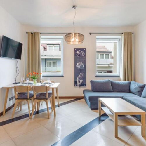 Apartament 4-osobowy z balkonem z 2 pomieszczeniami sypialnianymi