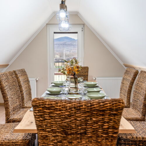 Apartman pro 11 os. se 3 ložnicemi s výhledem na hory na poschodí