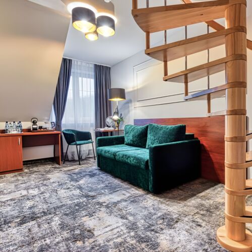 Deluxe Upstairs Quadruple Room