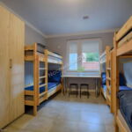 Sa tuš kabinom soba sa 4 kreveta(om) (za 4 osoba(e))
