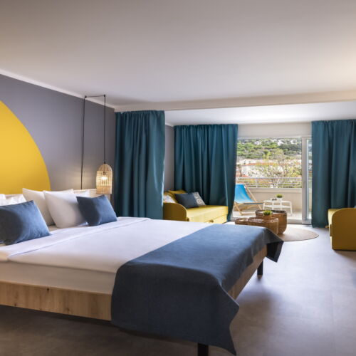 Park View Balcony Quadruple Room